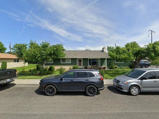 House image located at Sunnyside, WA 98944