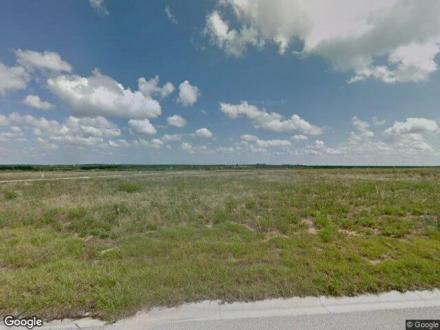 House image located at Dundee, FL 33838