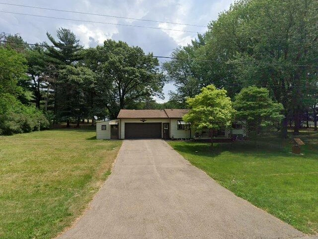 House image located at Dixon, IL 61021