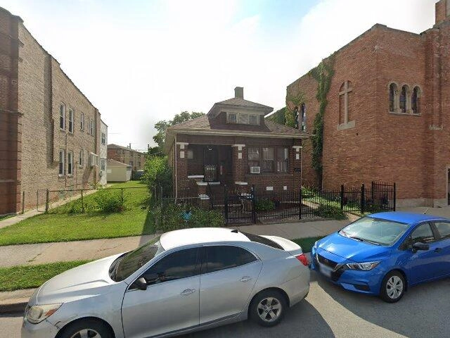 House image located at Chicago, IL 60628