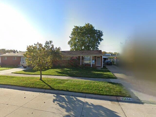 House image located at Livonia, MI 48154