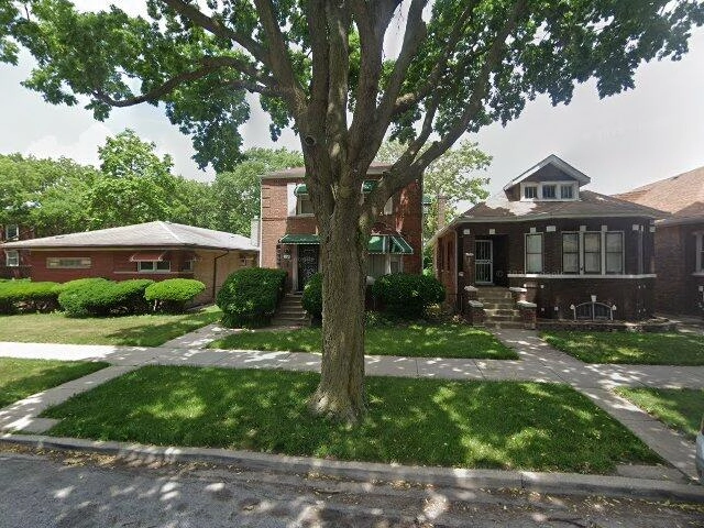 House image located at Chicago, IL 60617