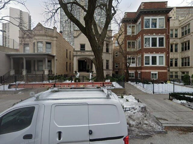 House image located at Chicago, IL 60613