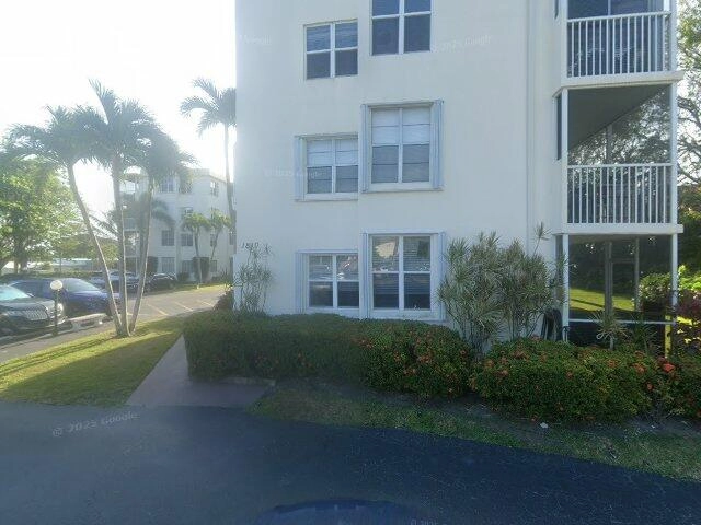 House image located at Boynton Beach, FL 33435