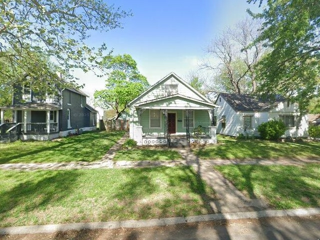 House image located at Topeka, KS 66616