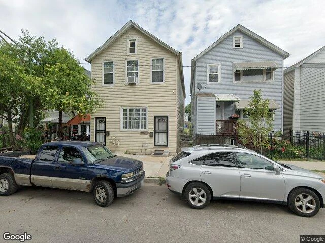 House image located at Chicago, IL 60609