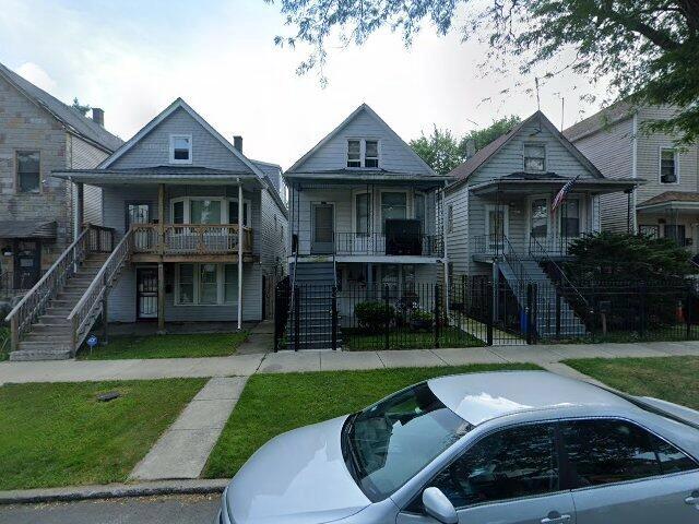 House image located at Chicago, IL 60617
