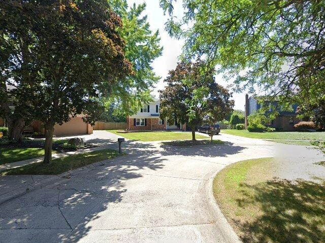 House image located at Livonia, MI 48154
