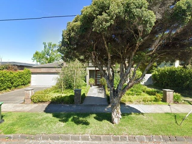 House image located at Roselle, IL 60172