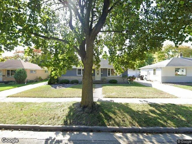 House image located at Appleton, WI 54911