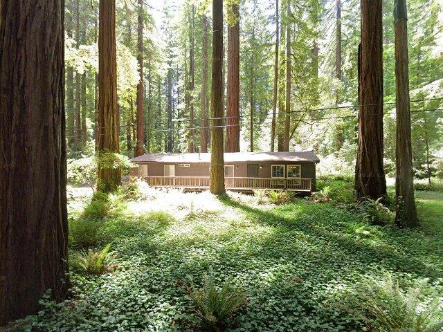 House image located at Redway, CA 95560