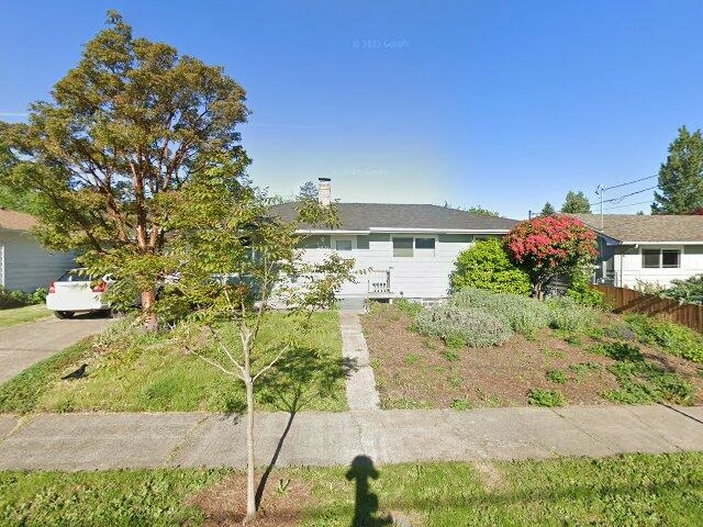 House image located at Portland, OR 97218