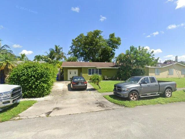 House image located at Hollywood, FL 33024