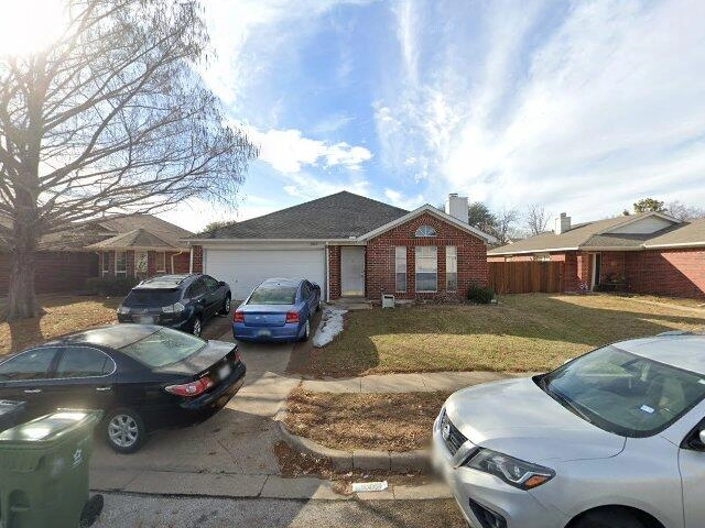 House image located at Arlington, TX 76018