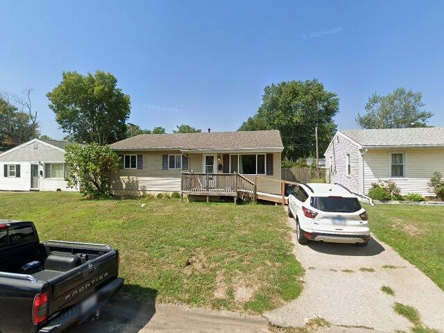 House image located at Pekin, IL 61554