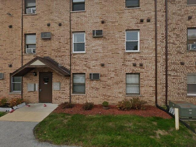 House image located at Alsip, IL 60803