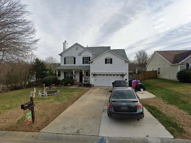 House image located at Charlotte, NC 28215