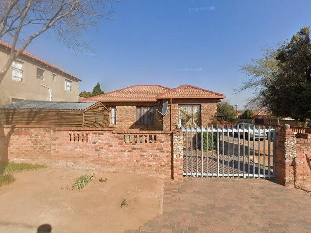 House image located at Derby, CT 06418