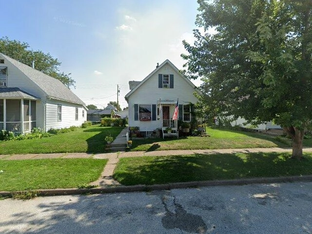 House image located at Moline, IL 61265