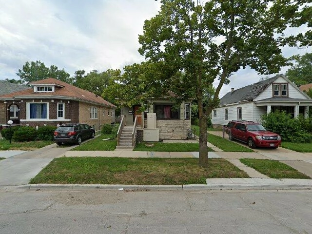 House image located at Chicago, IL 60628