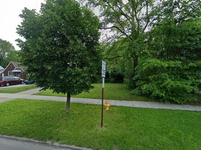 House image located at Akron, OH 44320