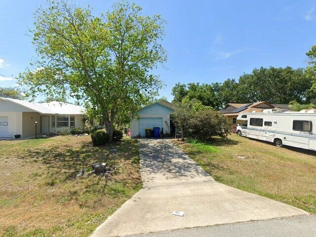 House image located at Sebring, FL 33875