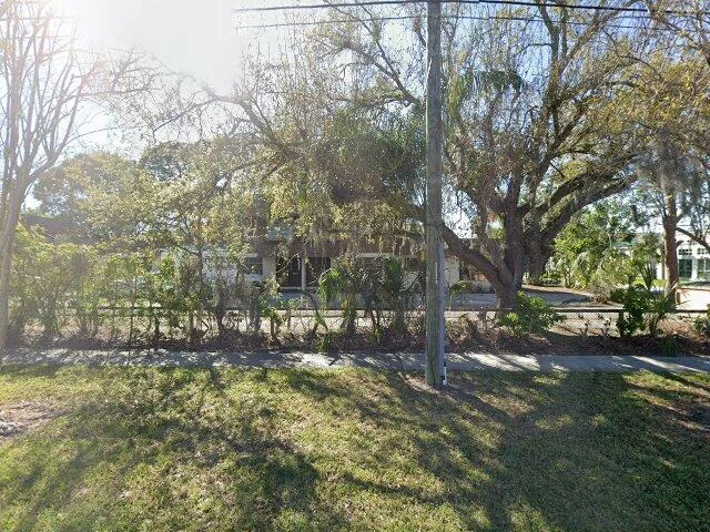 House image located at Saint Petersburg, FL 33702