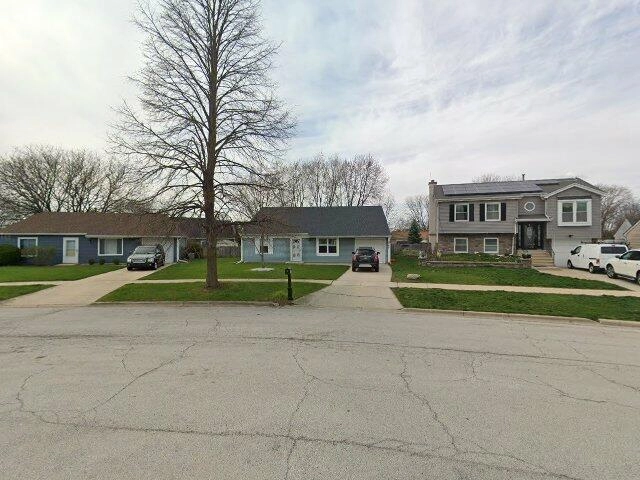 House image located at Aurora, IL 60506