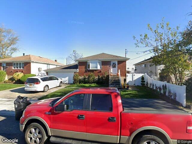 House image located at Oceanside, NY 11572