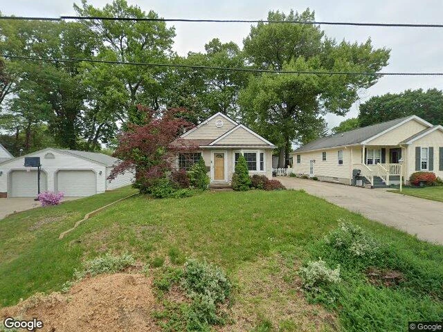 House image located at Akron, OH 44314