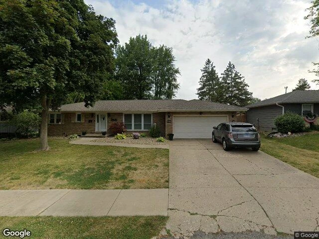 House image located at Pekin, IL 61554