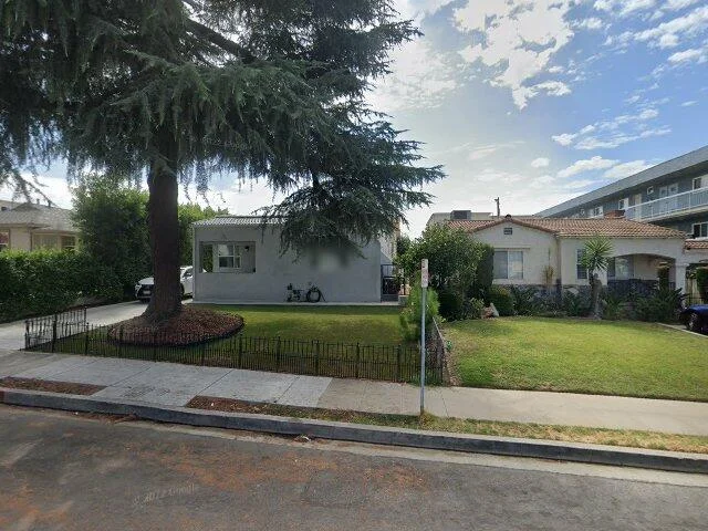 House image located at Burbank, CA 91502