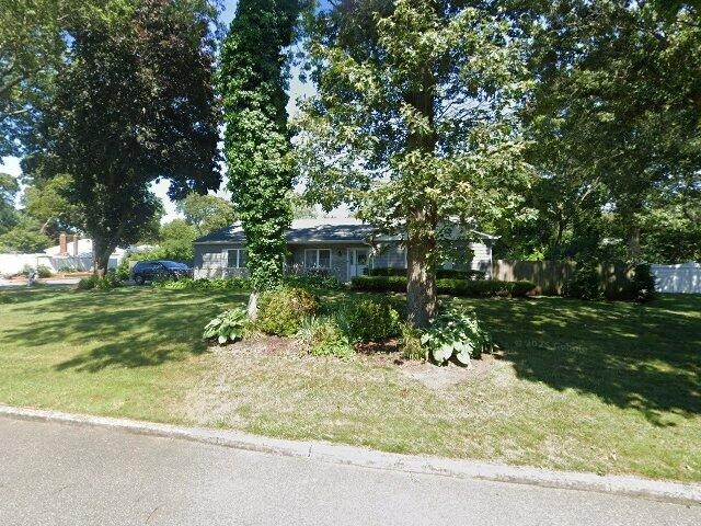 House image located at Shrewsbury, MA 01545