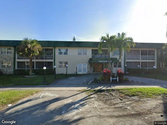 House image located at Miami, FL 33161