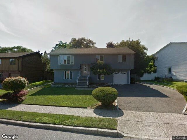 House image located at West Islip, NY 11795