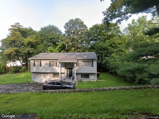 House image located at Mahopac, NY 10541