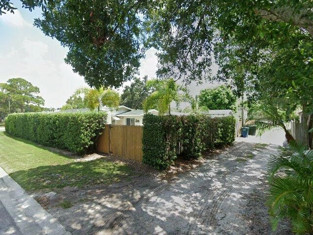 House image located at Saint Petersburg, FL 33703