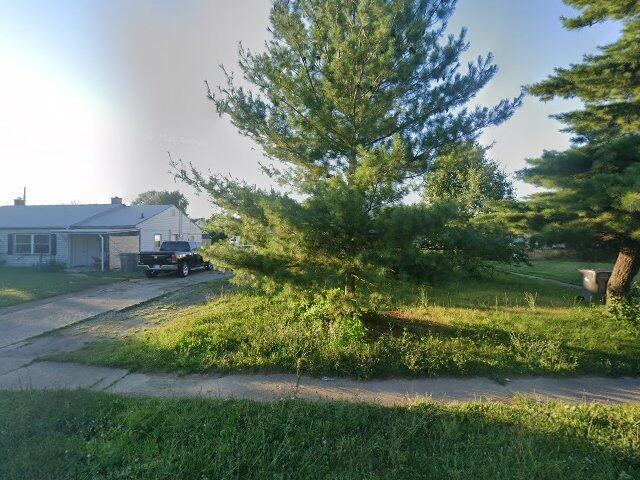 House image located at Indianapolis, IN 46219