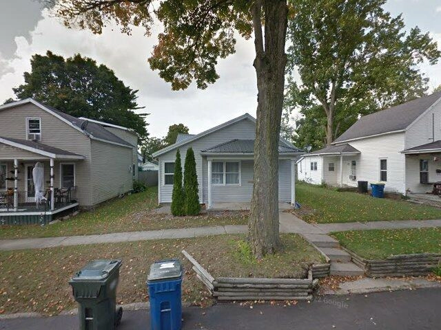 House image located at Dixon, IL 61021