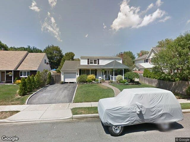 House image located at Farmingdale, NY 11735