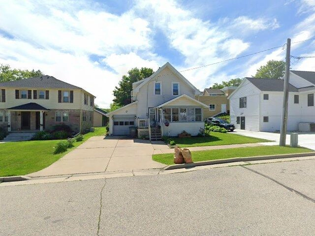 House image located at Oconomowoc, WI 53066