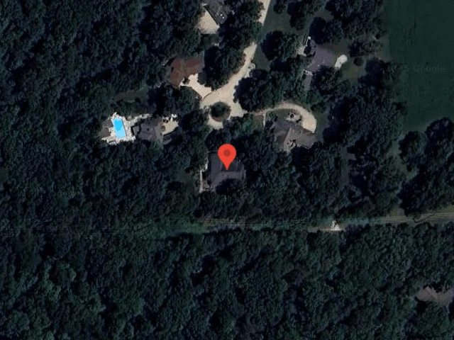 House image located at La Salle, IL 61301