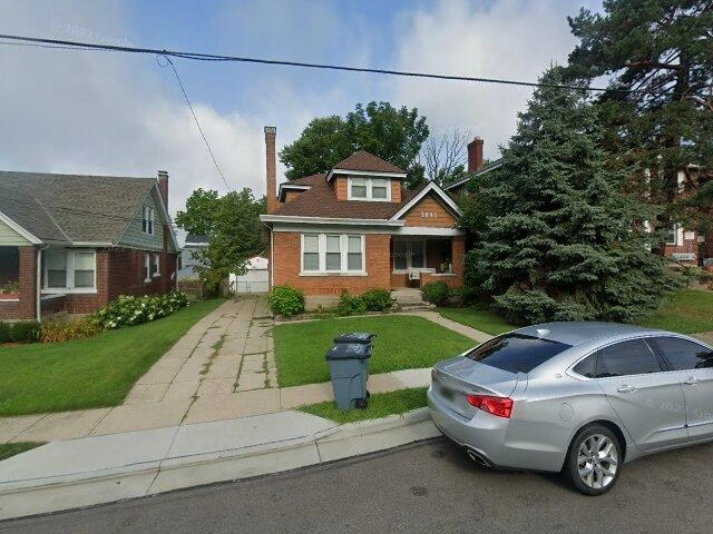 House image located at Cincinnati, OH 45211