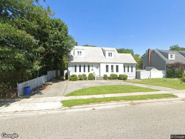 House image located at Massapequa Park, NY 11762