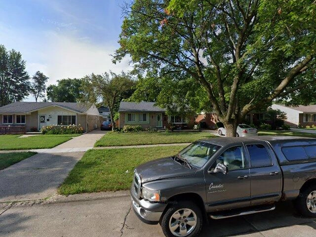 House image located at Oak Park, MI 48237