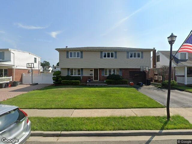 House image located at Franklin Square, NY 11010