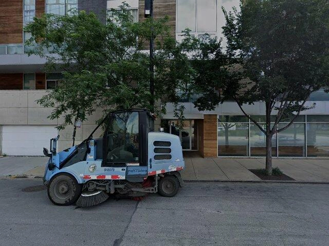 House image located at Chicago, IL 60607