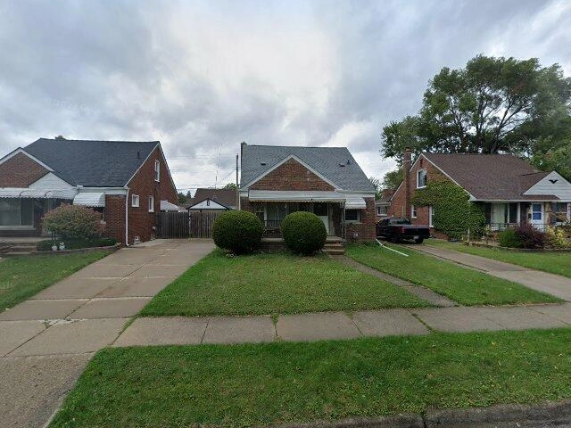 House image located at Roseville, MI 48066