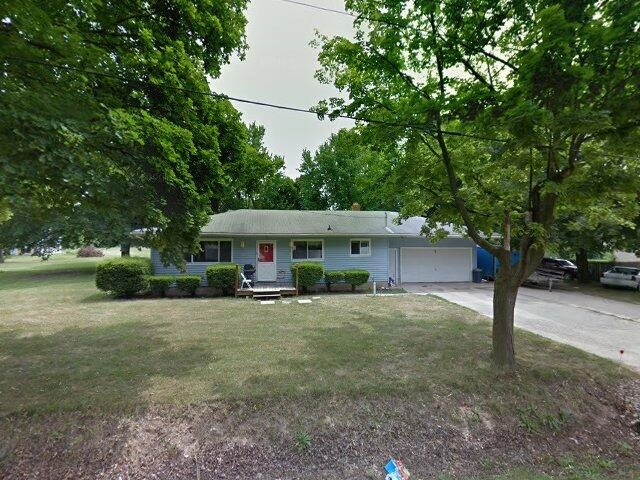 House image located at Burton, MI 48519