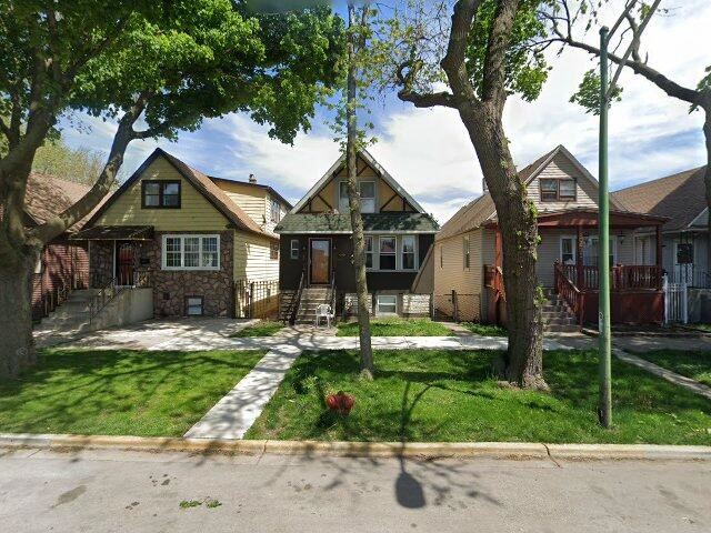 House image located at Chicago, IL 60617
